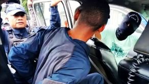 Atrapan a policía en Pedregal en acto delictivo Atrapan a policía en Pedregal en acto delictivo