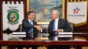 Cancillería y ACP firman acuerdo para el rescate de documentos históricos relacionados con el Canal Cancillería y ACP firman acuerdo para el rescate de documentos históricos relacionados con el Canal