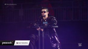 Bad Bunny se roba show en WrestleMania