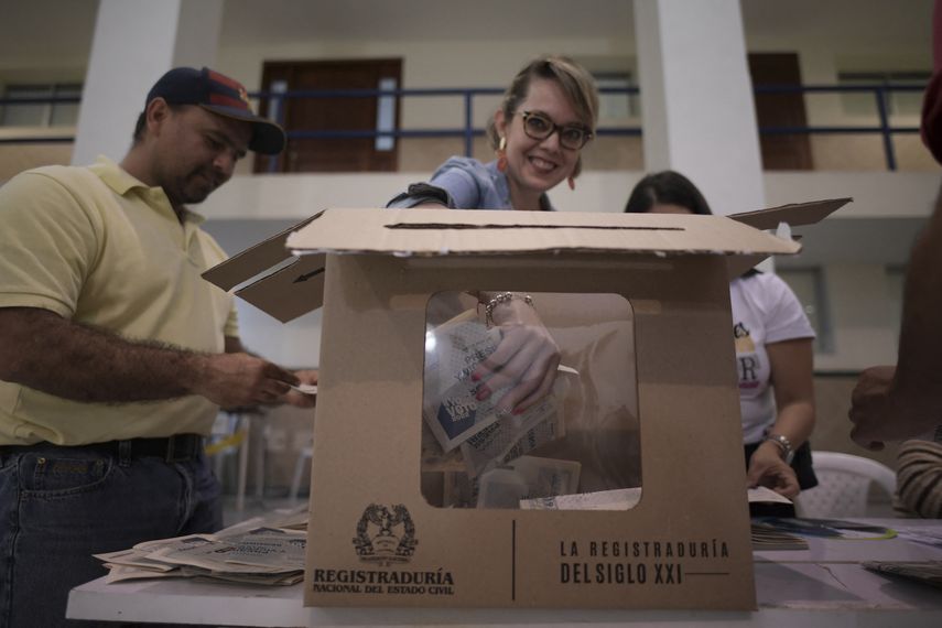 Unos de 39 millones de colombianos estaban llamados voluntariamente a las urnas.