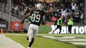 Raiders vencen a Texans en regreso de la NFL a México
