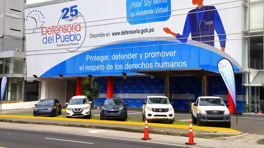 Residentes presentan demanda que involucra a la Defensoría