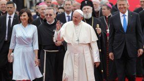 Papa Francisco pide a rumanos trabajar juntos ante desafíos Papa Francisco pide a rumanos trabajar juntos ante desafíos