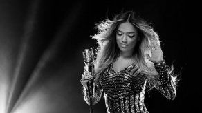 Karol G se define cómo romántica y atrevida dentro del género urbano