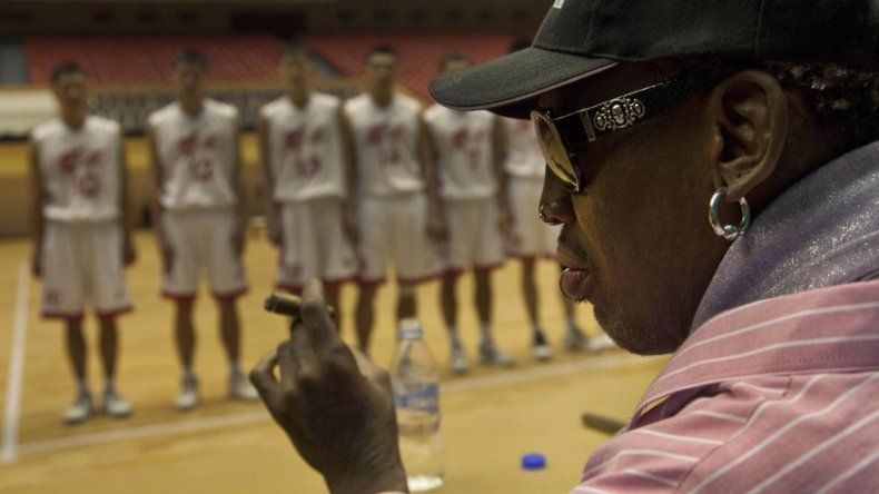 Rodman dirige prácticas para juego en Norcorea