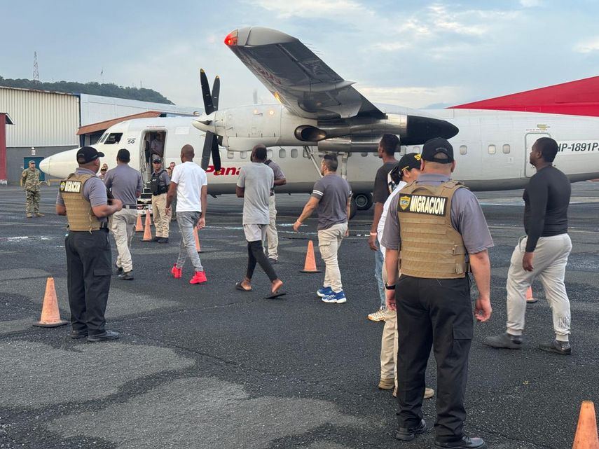 Migración deporta a 31 ciudadanos colombianos en situación irregular