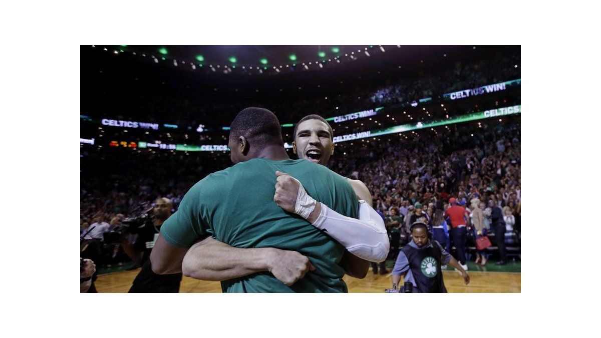 Celtics eliminan a 76ers y se medirán a Cavaliers