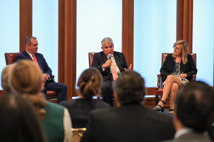 El presidente Mulino aboga por un mejor futuro para las nuevas generaciones.