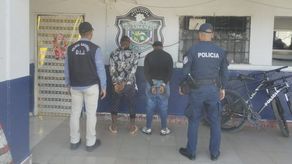 Policía aprehende a tres personas por robo en Colón Policía aprehende a tres personas por robo en Colón