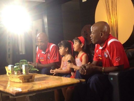 Capitanas de Pequeños Gigantes entrevistan a los hermanos Dely Valdés