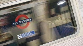 Hombre es golpeado brutalmente tras reclamar a fumadores en metro de Roma