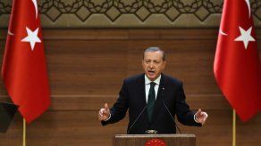 Presidente de Turquía critica a Europa y le llama tumba de refugiados