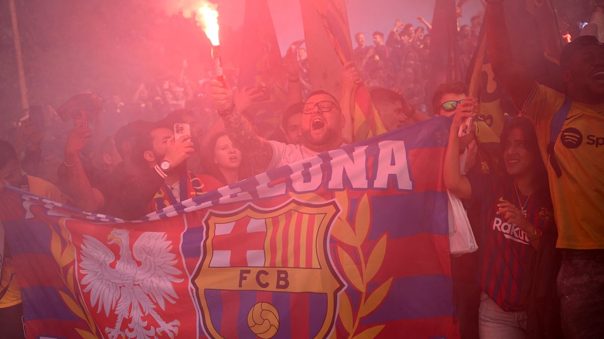 Champions League: La UEFA sanciona al FC Barcelona por comportamiento racista