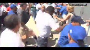 Gritos y empujones entre delegados durante IX Congreso del PRD