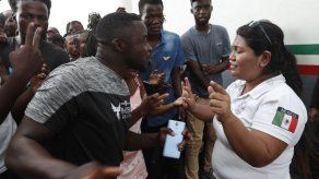 México: Escapan 90 migrantes cubanos de centro de detención