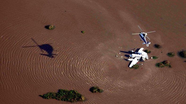 Culmina extracción de cadáveres en accidente de avioneta en Río de la Plata