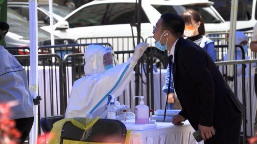 Nuevas restricciones anticovid convierten a Pekín en una ciudad fantasma