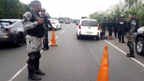 Persecución policial en la autopista Arraiján-La Chorrera termina en captura de un sujeto Persecución policial en la autopista Arraiján-La Chorrera termina en captura de un sujeto