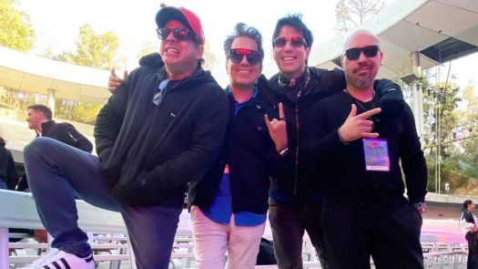 Javier Saavedra, Randy Cuevas, Emilio Regueira y Christian Torres conforman Los Rabanes.