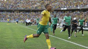 Sudáfrica vence 2-0 a Angola en Copa Africana