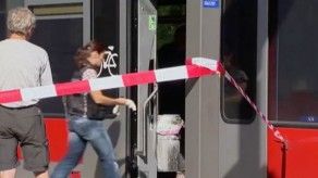 Un hombre incendia un tren en Suiza y acuchilla a varios pasajeros