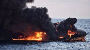 China asegura que el petrolero se ha hundido por completo tras la explosión