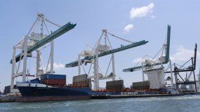 Economía de EEUU desacelera su crecimiento en 2do trimestre