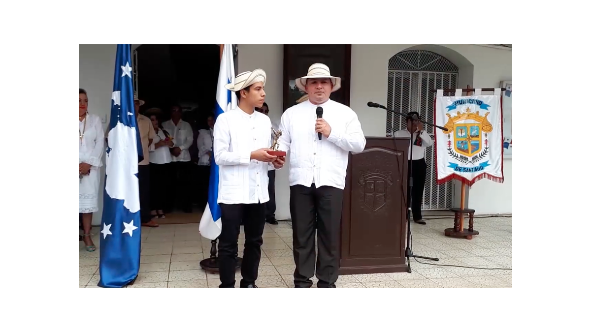 Ganador de Cuna de Acordeones, Abel Pardo, es el abanderado en Veraguas