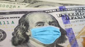 Eustache presentó 13 solicitudes fraudulentas diferentes para el programa de préstamos por daños económicos por desastre.