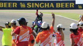 Lorenzo se lleva el GP de Aragón y se acerca a Rossi en el Mundial