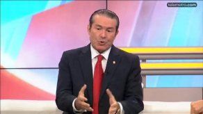 El juega vivo vs la necesidad de lograr subir a un Metro Bus