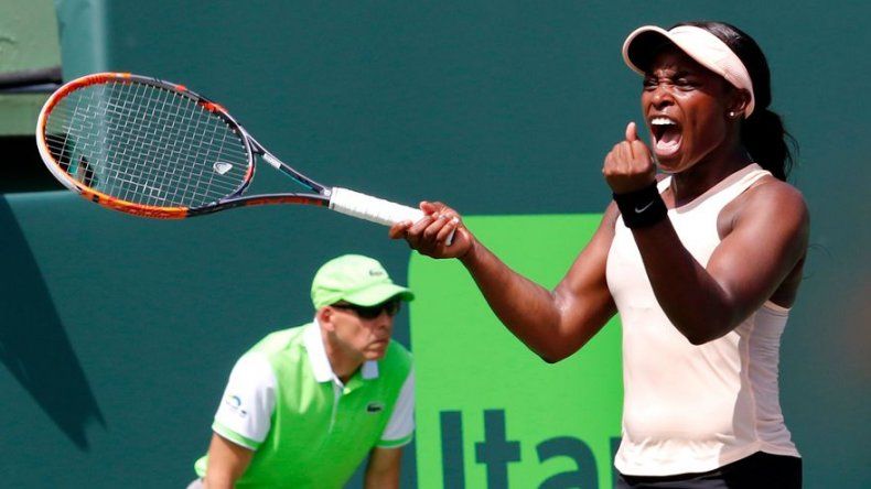 Stephens remonta ante Azarenka y avanza a la final en Miami