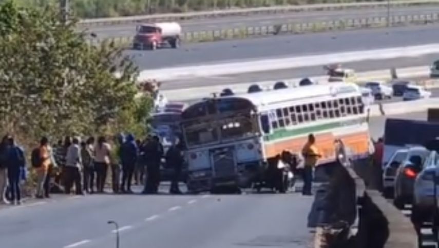 Tráfico afectado por accidente a la altura de Loma Cová