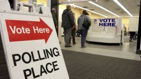NICHOLAS RICCARDI y ANGELIKI KASTANIS