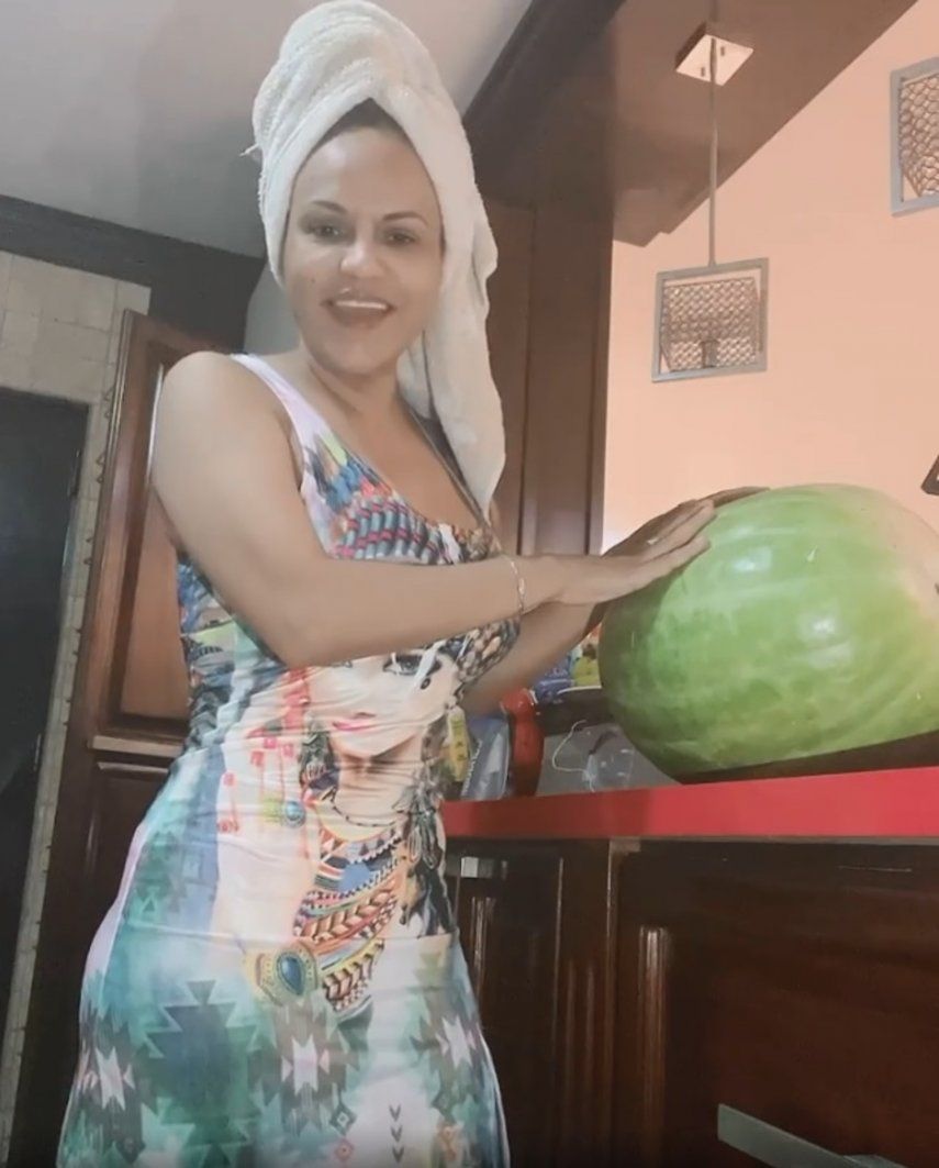 ¡Le tumban el video a Sandra Sandoval! La sandía amarilla no gustó