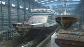 Mariah Carey participa en bautizo de crucero de Disney