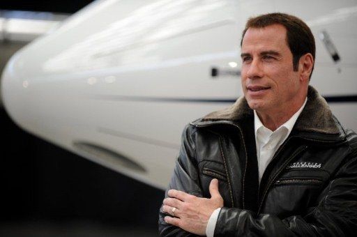 Invitan a Shakira y a Travolta a desfilar en el carnaval de Río