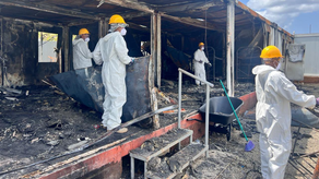 Estación temporal incendieda por migrantes es reconstruída.