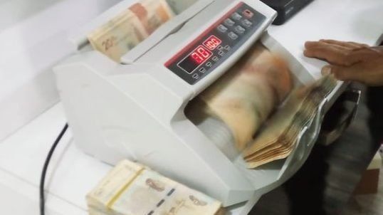 Hallan en Colombia escondite de la mafia con 2.3 millones de dólares en efectivo