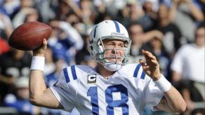 Peyton Manning decide jugar con los Broncos