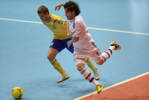 Paraguay iguala con Ucrania, juego pitado por panameños Aguilar y Cline