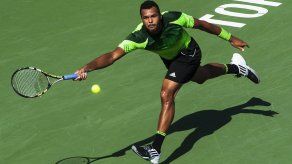 Tsonga en duda para Wimbledon por lesión abdominal
