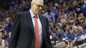 Nets despiden a Carlesimo y buscan a Jackson
