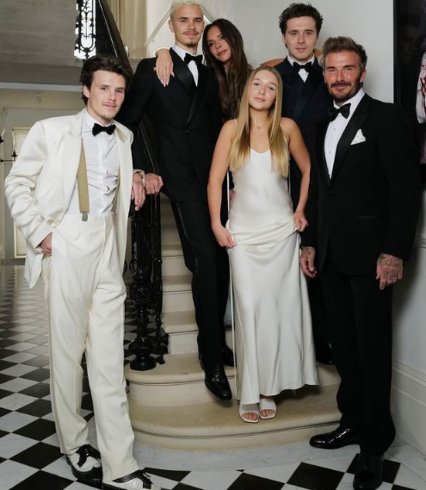 Victoria Beckham celebra sus 50 años y termina en brazos de David Beckham
