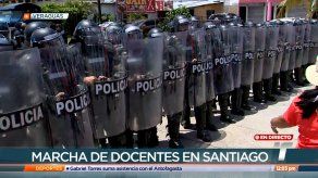 Docentes protestaron en Santiago Docentes protestaron en Santiago