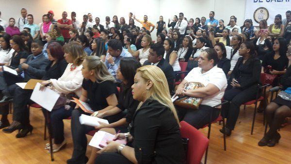 Mitradel y trabajadores de La Riviera se reunieron para analizar alternativas