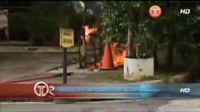 Explosiones en calle Uruguay por trabajos en cables de alta tensión