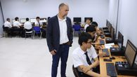 Los estudiantes profundizaron en el uso de Kiro, una plataforma avanzada de Amazon. Los estudiantes profundizaron en el uso de Kiro, una plataforma avanzada de Amazon.
