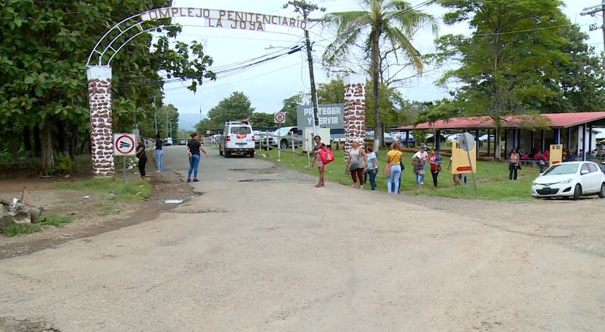 Los familiares de los privados de libertad que acudan al Complejo La Joya podrían visitarlos sin recibir una revisión menos invasiva.