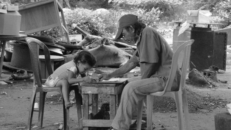Fotógrafos de seis países latinoamericanos ganan concurso Por ser Niña